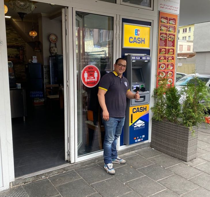 Abbildung - Euronet Geldautomat in Pizzeria Royal, Frankfurt am Main