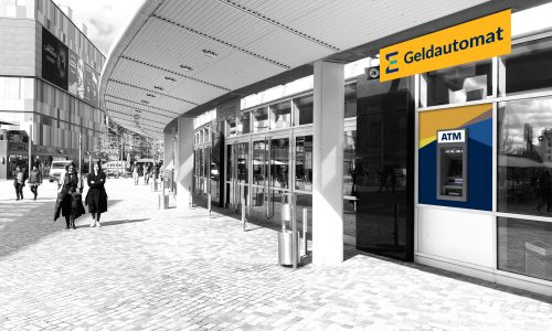 Abbildung - Euronet-Geldautomat, durch eine Fassade sehr platzsparend aufgebaut, Berlin